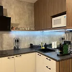 The Golden Pearl By Sattal Near Radisson Blu Апартаменти Бухарест