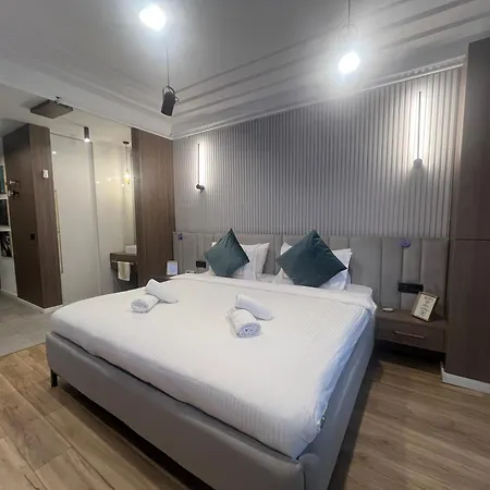 The Golden Pearl By Sattal Near Radisson Blu *