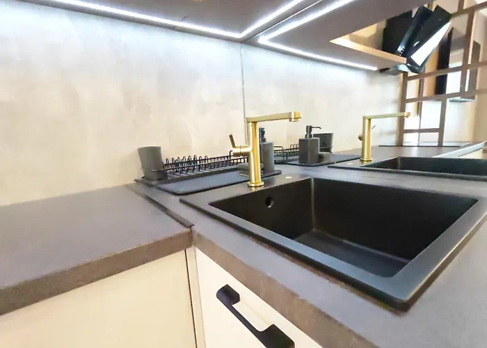 The Golden Pearl By Sattal Near Radisson Blu Бухарест