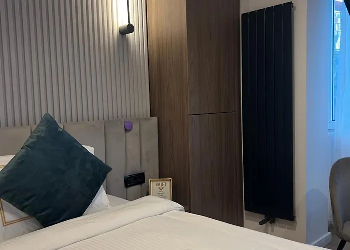 The Golden Pearl By Sattal Near Radisson Blu Апартаменты Бухарест